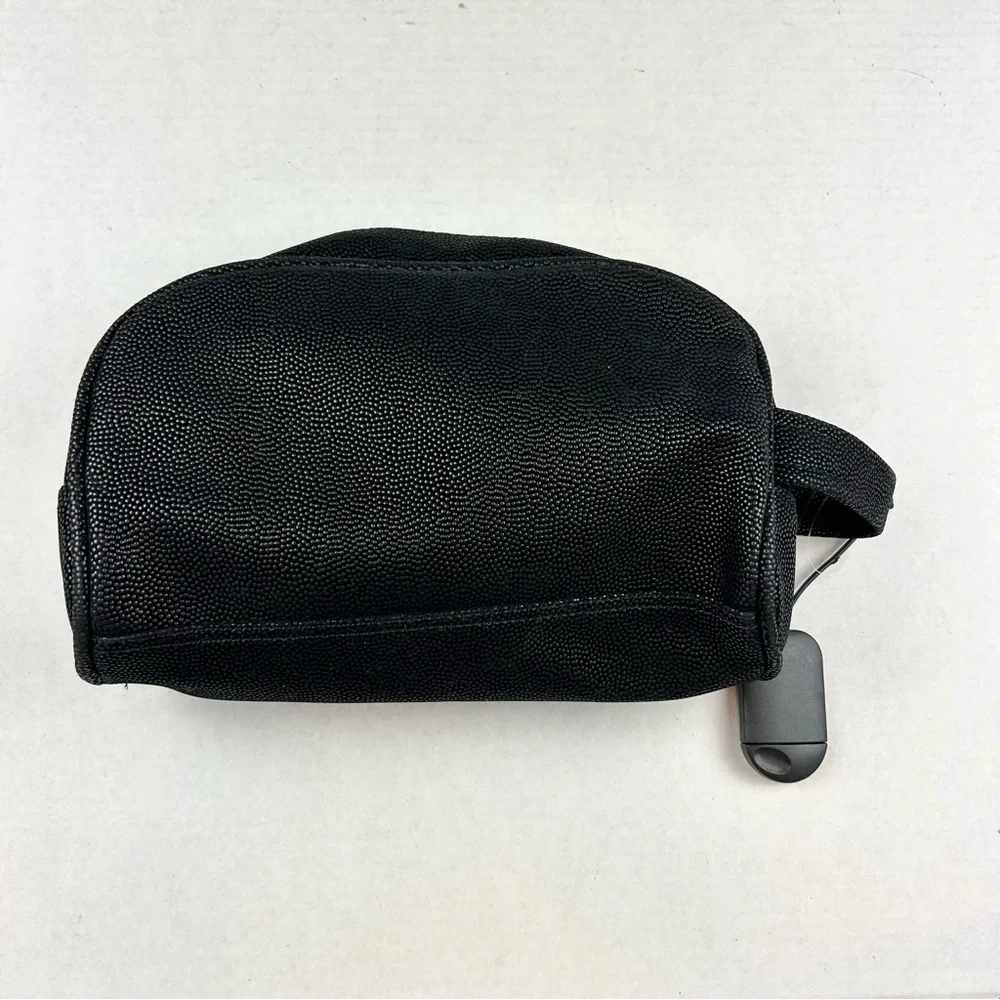 International Travelers Unisex Black Cosmetics or Toiletry Bag